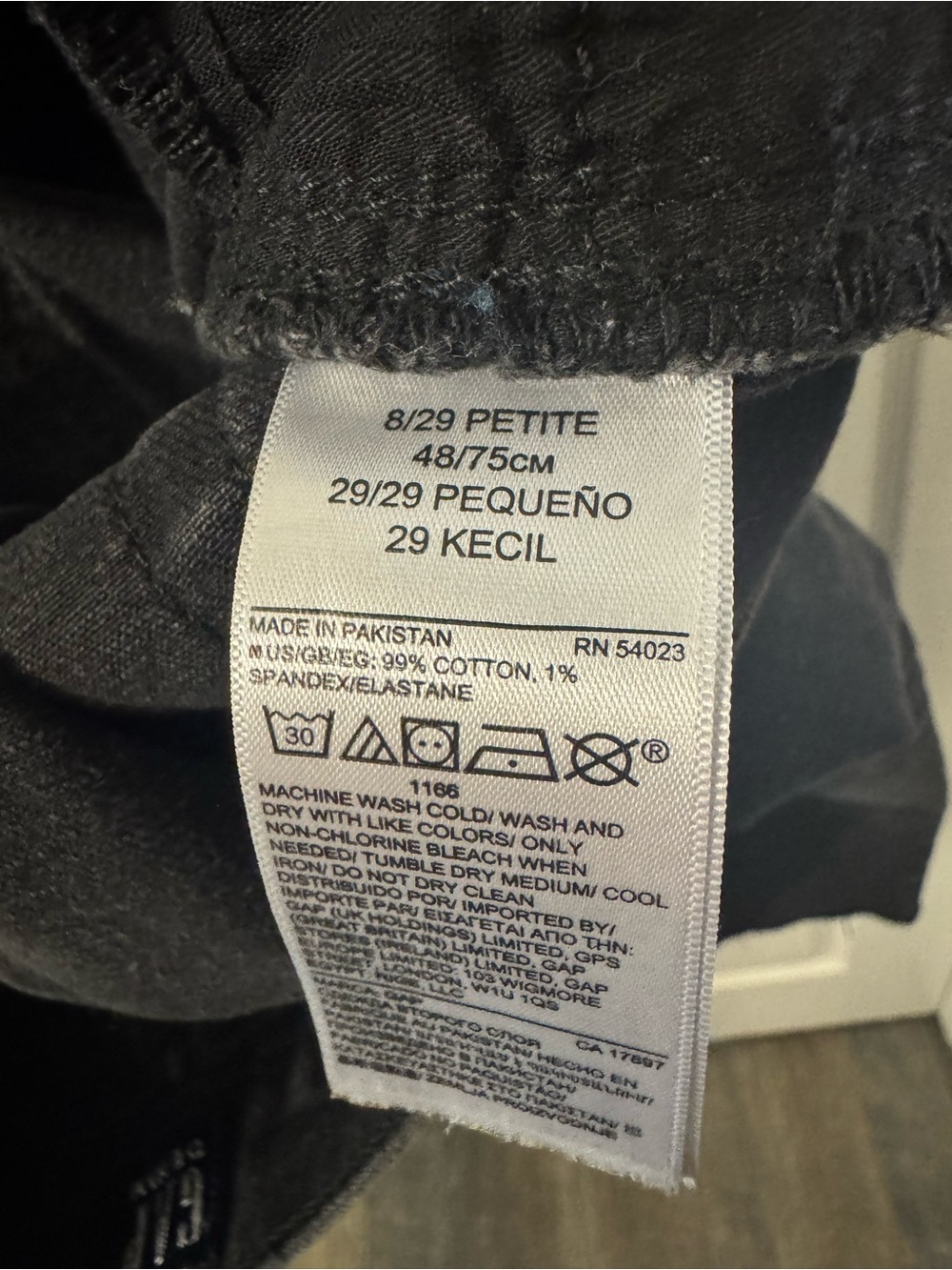 GAP Black Cropped Cheeky Straight Leg Jeans - Picture 12 of 14